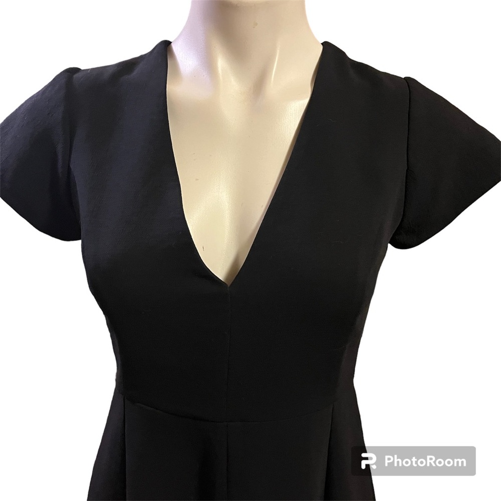 - Wilfred Aritzia Womens Foucault Dress Sz 4 Black Fit & Flare V-Neck View 3